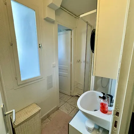 - 50m2 - Tour Eiffel Lägenhet *